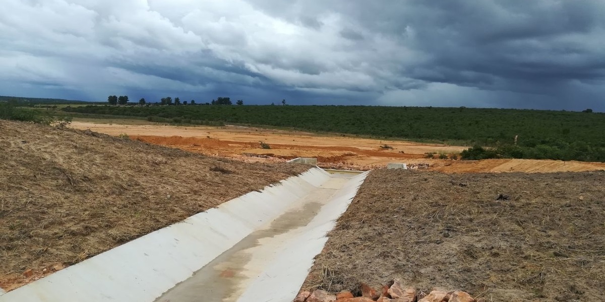 Containment of ravines in Angola