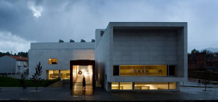 EDIFÍCIOS E INSTALAÇÕES INDUSTRIAIS