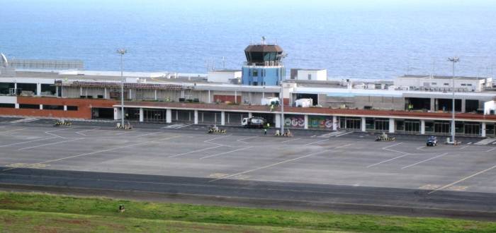 AÉROGARE DE L'AÉROPORT DE MADÈRE