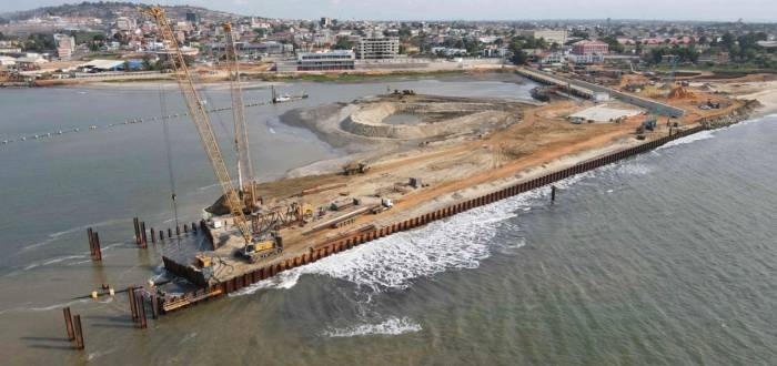PORTO DE CABINDA – QUEBRA-MAR E CAIS