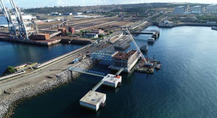 RECONVERSÃO DO CAIS 4TMS EM TERMINAL DE GNL